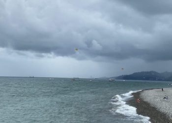 ახლახანს ბათუმში პარაშუტი ჩამოვარდა – არის მსხვერპლი