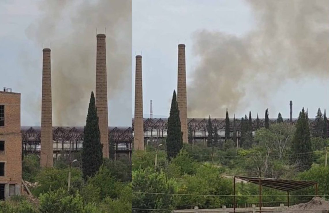 ძლიერი დაკვამლიანება რუსთავში – მეტალურგიულის ტერიტორიაზე ცეცხლი გაჩნდა