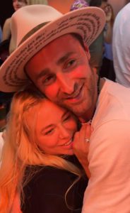 გია ფერაძის ვაჟმა რუს პოლიტიკოსს ხელი სთხოვა – ვინ არის ქსენია ბეზუგლოვა და რა ტრაგედია შეემთხვა მას 2008 წელს