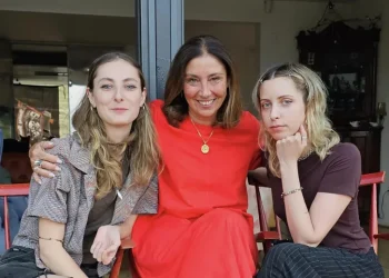 “ჩემი გოგოები ჩამოვიდნენ! დარია და ლიზა“ – რას წერს ნინო სუხიშვილი ძმისშვილებზე?