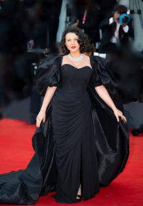 ხატია ბუნიათიშვილი ვენეციის კინოფესტივალზე ანუკი არეშიძის შექმნილ სამოსში გამოჩნდა - ნახეთ, ფოტოები