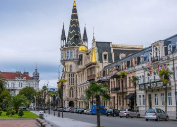 “ფასების კლებას არ ველოდებით“ – რატომ არ იაფდება ახალაშენებულ კორპუსებში ბინები