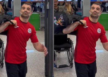 🎥”აეროპორტში დედის გარდა არავინ დახვდა და ავტობუსით წავიდა სახლში”– ვრცელდება ვახტსნგ ახობაძის ვიდეო, რომელსაც დიდი გამოხმაურება მოჰყვა