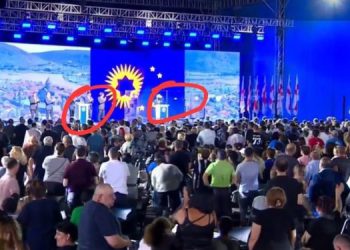 “დღეს, კომპარტია-ოცნების შეკრებაზე, მოხდა ერთი უ-საინტერესოესი ამბავი!” – რა ფოტოს აქვეყნებს ირაკლი ტაბლიაშვილი?