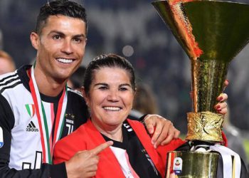 რა ძვირადღირებული საჩუქარი გაუკეთა კრიშტიანუ რონალდუმ დედას – ფოტოს სოციალური ქსელები მოიცვა