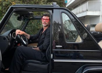 “თქვენისთანა ბრიყვებისთვის შეიძლება 500 ათასი ევრო ღირდეს… ვინ გეკითხებათ, ვისია ავტომობილი? ” -კალაძე ჟურნალისტს