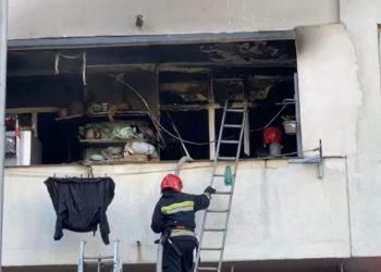 ბათუმში, ერთ-ერთ საცხოვრებელ სახლში ხანძარია – რა ხდება ამ წუთებში ადგილზე?