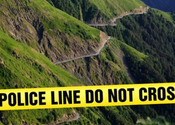 თუშეთში მანქანა სიმაღლიდან გადავარდა