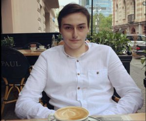 როგორ გამოიყურება ვანო ჯავახიშვილის პატარა ორეული წლების შემდეგ – ნახეთ ფოტოები