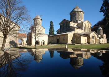 გელათის სამონასტრო კომპლექსის რეკონსტრუქციული სამუშაოები – სოციალურ ქსელში ფოტოები ვრცელდება