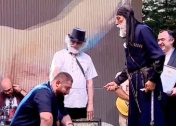 ლაშა ტალახაძეს ჩოხოსანთა საზოგადოებამ რაინდის წოდება მიანიჭა