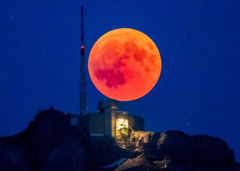 მთვარის დაბნელება თქვენს ცხოვრებას 180 გრადუსით შეცვლის – პროგნოზი ყველა ზოდიაქოს ნიშნისთვის