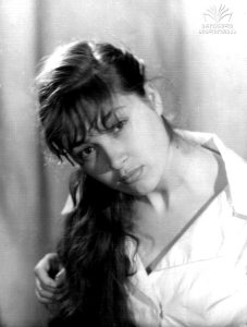 ვინ არის პირველი ქართველი ფოტომოდელი? - ნახეთ, როგორ გამოიყურებოდა ის