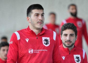 “თავს კარგად ვიცავდით და კონტრშეტევებზე მწვავედ ვთამაშობდით”- რას ამბობს ლუკა ლოჩოშვილი ჩეხეთთან გამარჯვების შემდეგ?