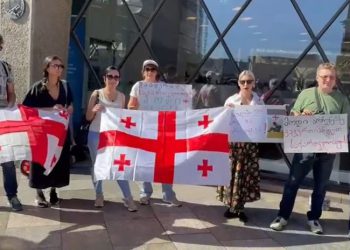საარჩევნო უბნის გახსნის მოთხოვნით, ქართველმა ემიგრანტებმა კიოლნში აქცია გამართეს
