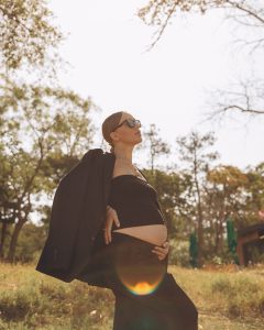 უმშვენიერესი ორსული - მარიამ მათიაშვილი საორსულო ფოტოსესიიდან კადრებს გვიზიარებს