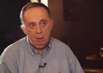 “განვითარება წიგნების რაოდენობის წაკითხვით არ განისაზღვრება“ – ზურა მხეიძის რჩევები