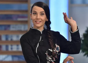 “ჩემი ცხოვრების დიდი ნაწილი ვთვლიდი, რომ არც ქალი ვარ და არც კაცი…” – ნელი აგირბას საჯარო აღიარება