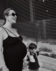 ანასტასია ბენდუქიძე მეორე შვილის დედა გახდება - ტელეწამყვანი უსაყვარლეს ფოტოებს ავრცელებს