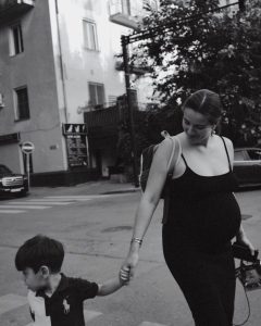 ანასტასია ბენდუქიძე მეორე შვილის დედა გახდება - ტელეწამყვანი უსაყვარლეს ფოტოებს ავრცელებს