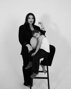 "ჩემი ბოლო ფოტოსესია ამ სასწაულ მდგომარეობაში... ორსულობის 37-ე კვირა"- ნათია წიქარიძე ფოტოსესიის კადრებს გვიზიარებს