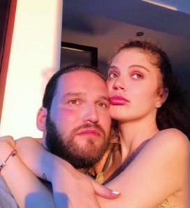 "დედაჩემისგან რაც მესმოდა, ქართველი კაცისგან გამორიცხული იყო ის, რასაც ჩემი ქმარი აკეთებდა" - რატომ დაბრუნდა თაკო გაჩეჩილაძე ოჯახთან ერთად ვენიდან საქართველოში?