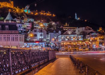 “სამწუხაროა, რომ „მგზავრებმა“ ვერ გაუძლო ლიბერალური ფაშიზმის წარმომადგენელთა ბულინგს”- თბილისის მერია ჯგუფი “მგზავრების” გადაწყვეტილებას გამოეხმაურა