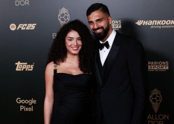 რა ღირს სამოსი, რომელიც ელენე ეპიტაშვილმა Ballon d’Or-ის წითელ ხალიჩაზე მოირგო?