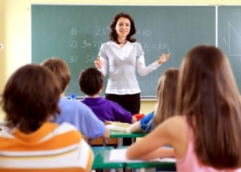 მასწავლებლების ანაზღაურების წესში ცვლილებაა – ვის გაეზრდება ხელფასი?