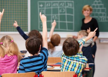 მასწავლებლების ანაზღაურების წესში ცვლილებაა – ვის გაეზრდება ხელფასი?