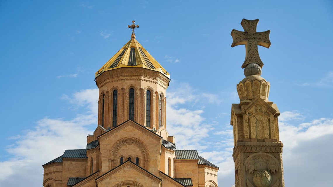 საჩუქრად დაგირიგდებათ ათონიდან ჩამობრძანებული ხატები – არ გამოგრჩეთ საჯანმრთელო პარაკლისი სამებაში