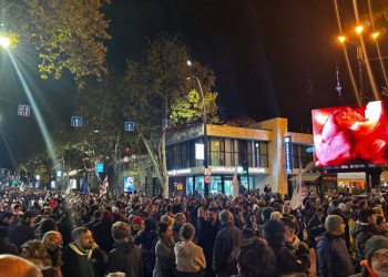 აქციის მონაწილეები მელიქიშვილის გამზირიდან ისევ ჭავჭავაძის გამზირზე დაბრუნდნენ