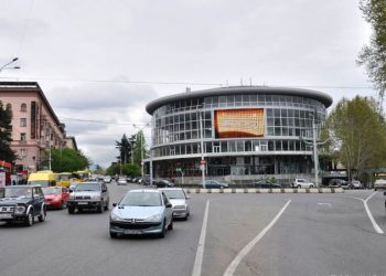 საახალწლო ილუმინაციების მონტაჟის გამო მელიქიშვილის გამზირი იკეტება – გაფრთხილება მძღოლებს