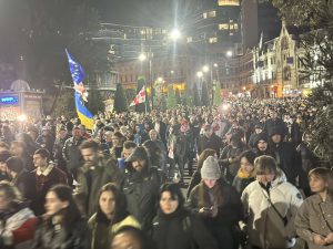 რა ხდება ბარათაშვილის ხიდზე, სადაც აქციის მონაწილეები “გამაფრთხილებელ პიკეტირებას” აწყობენ – იხილეთ კადრები