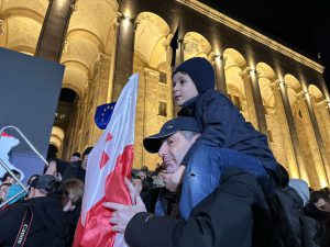 პარლამენტთან საპროტესტო აქცია იწყება – რა ხდება ამ წუთებში ადგილზე?