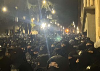 🎥ჭიჭინაძის ქუჩაზე დაპირისპირებაა – რა ხდება ამ წუთებში ადგილზე?