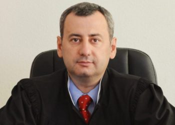 “იყო უმძიმესი დარღვევები”– მოსამართლე, რომელმაც ელექტრონულ უბნებზე შედეგები გააბათილა, განცხადებას ავრცელებს