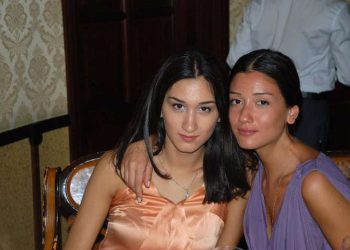 “ვერ გა­და­ვად­გილ­დე­ბით ქა­ლაქ­ში, ასე უნდა გაგ­რძელ­დეს?”– რას წერს ნინი ბადურაშვილის და აქციის მონაწილეებზე?