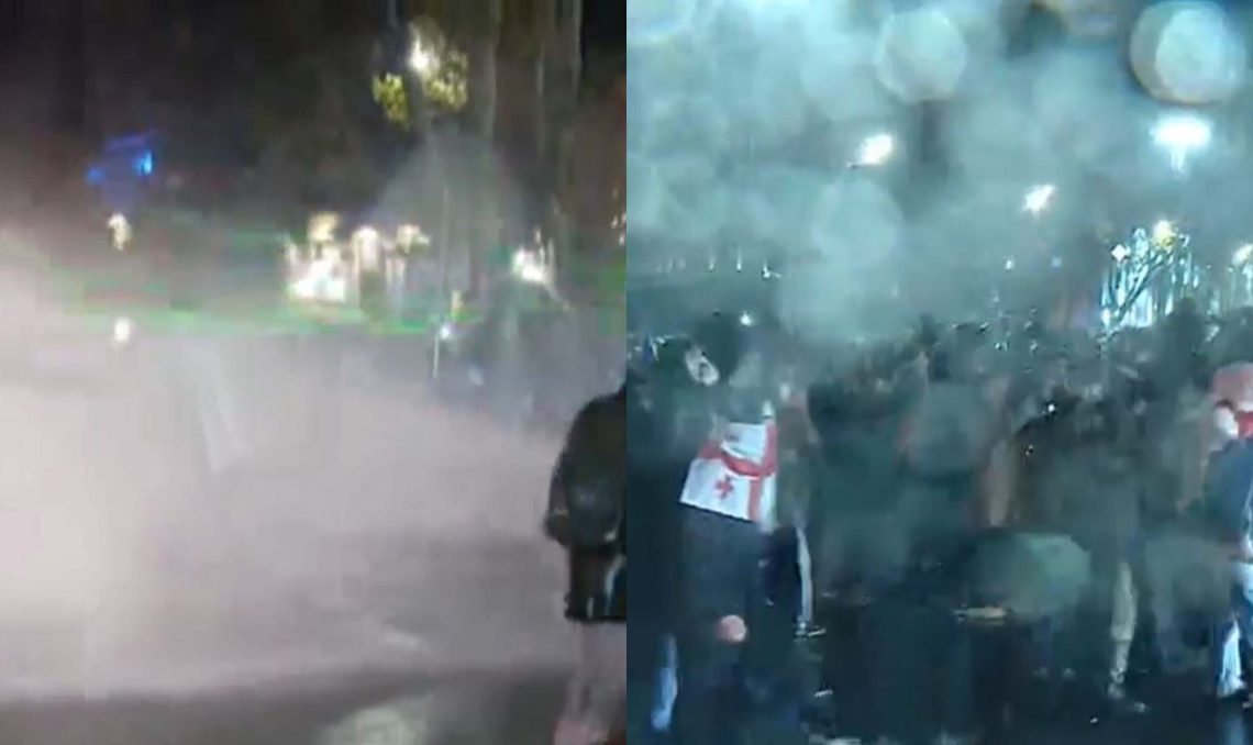 🎥აქციის მონაწილეების წინააღმდეგ წყლის ჭავლს იყენებენ – დარბევა რუსთაველის გამზირზე