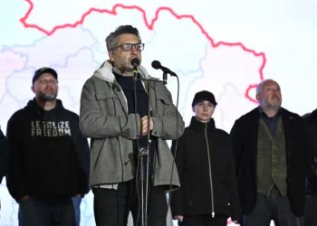 “მზად ხართ? – ენმ–ის ლიდერი ლაშა ბაქრაძე ოპოზიციის სამოქმედო გეგმას ასახელებს