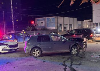 ავარია ქუთაისში – ერთმანეთს სამი ავტომობილი შეეჯახა