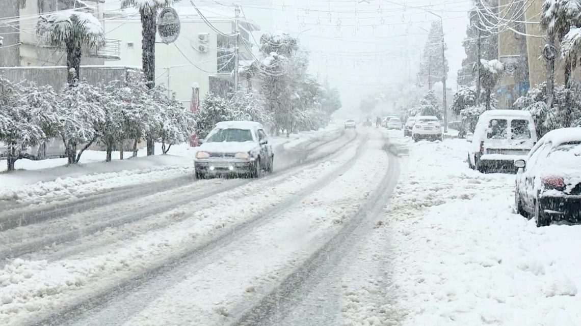 დიდთოვლობამ პრობლემები შექმნა – სად არის აკრძალული ავტომობილებისთვის გადაადგილება?