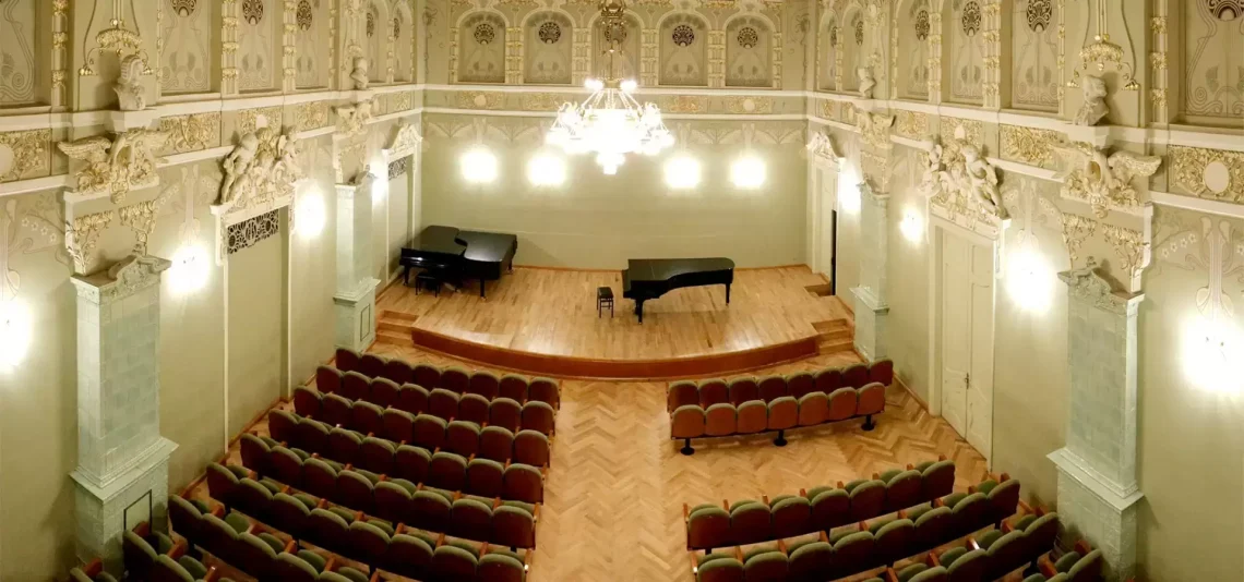 თბილისის სახელმწიფო კონსერვატორიაში დარბაზის მნიშვნელოვანი ნაწილი დაზიანდა