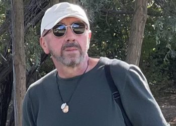 “ვინც არჩევნებამდე ბიძინასთან გარიგებულები იყავით, გადასარევად ჩანს”– რას წერს ჟურნალისტი გოჩა მირცხულავა?