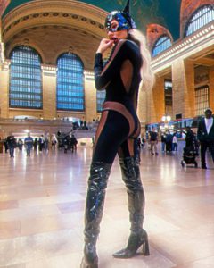 „ქალი კატა“ – როგორ გამოიყურებოდა ნუკი კოშკელიშვილი ამერიკაში Halloween-ზე