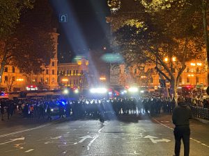 რუსთაველის გამზირზე სპეცრაზმი გამოჩნდა - რა ხდება ადგილზე?