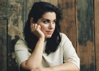 “ამას ვწერ გულით, უზომოდ ვღელავ…” – რას წერს ქეთი მელუა?