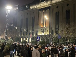 რუსთაველის გამზირი გადაკეტილია - რა ვითარებაა ადგილზე?