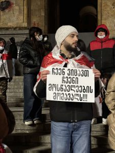 რუსთაველის გამზირი გადაკეტილია - იხილეთ "მეტრონომის" ფოტოკოლაჟი