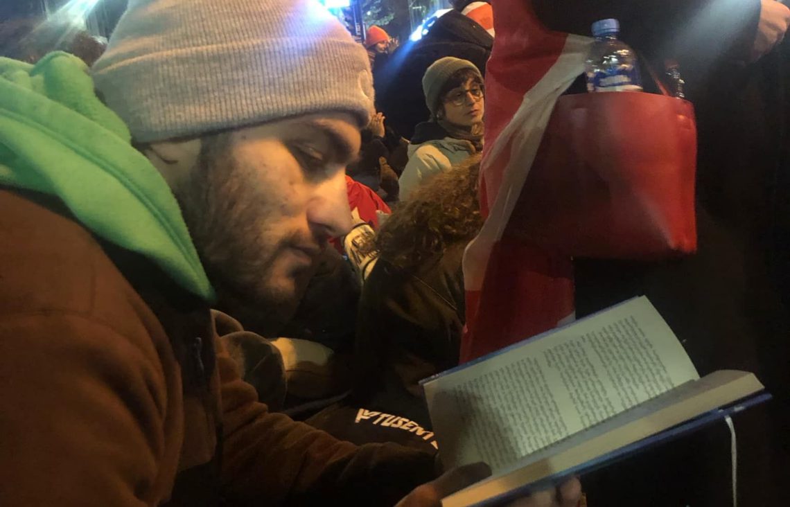 “გთხოვთ, არ შეწყვიტოთ ბრძოლა!” – დაკავებული რევაზ კიკნაძის წერილი მეგობრებს